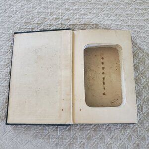 Hollow Hidden Secret Compartment Real Book Stash Cut Out Middle Hide Valuables